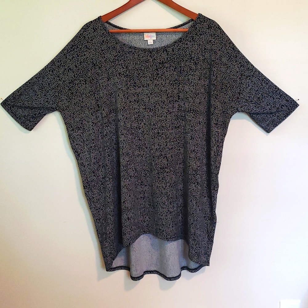 LIKE NEW LuLaRoe Black & White Static Abstract Irma Tunic